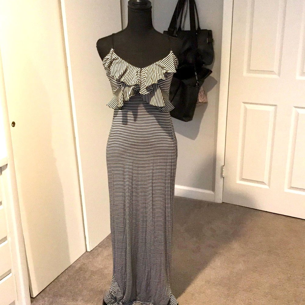 Max studio maxi dress